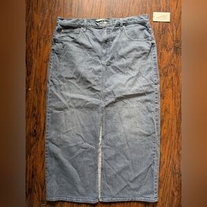 NWT Universal Thread Women's Denim Maxi Skirt Size 16R